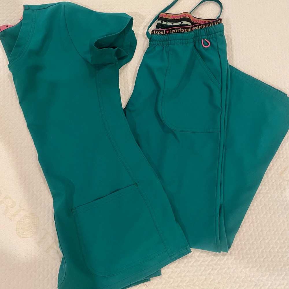 Heartsoul scrubs women. Great condition.